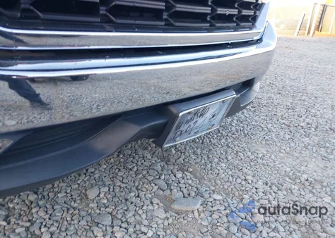 2018 Chevrolet Silverado 1500 1Lt из США, поврежденный, VIN 2GCRCREC8J1102075